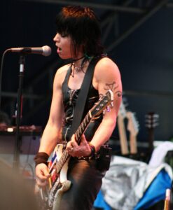 La chanteuse de rock américaine Joan Jett le 2 mai 2008 sur scène