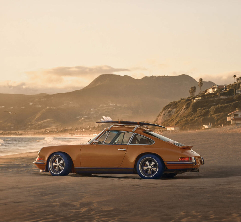 Porsche 911 Singer Louis Vuitton sur la plage