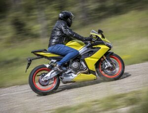 aprilia rs 660 2021 essai mv credit aprilia