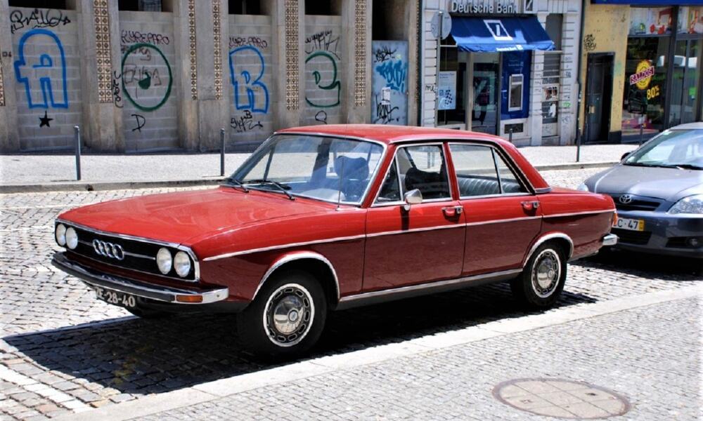 1974 Audi 100 LS sedan - Vintage