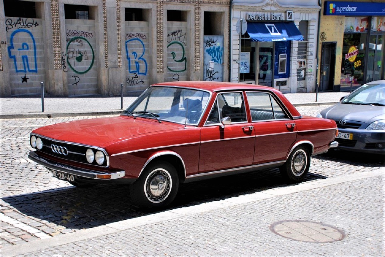 1974 Audi 100 LS sedan - Vintage