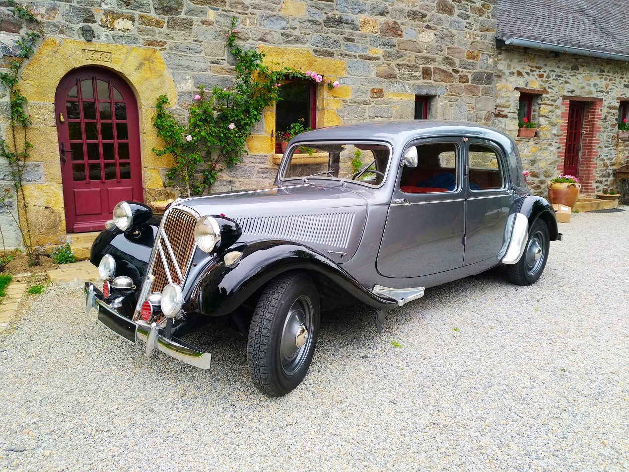 citroen traction 11bl by rundvald - Vintage