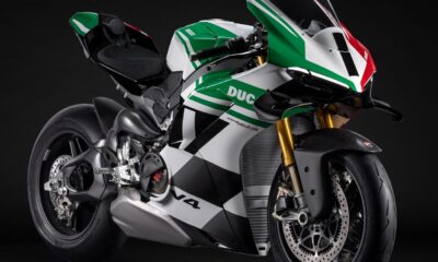 ducati panigale v4 tricolore une