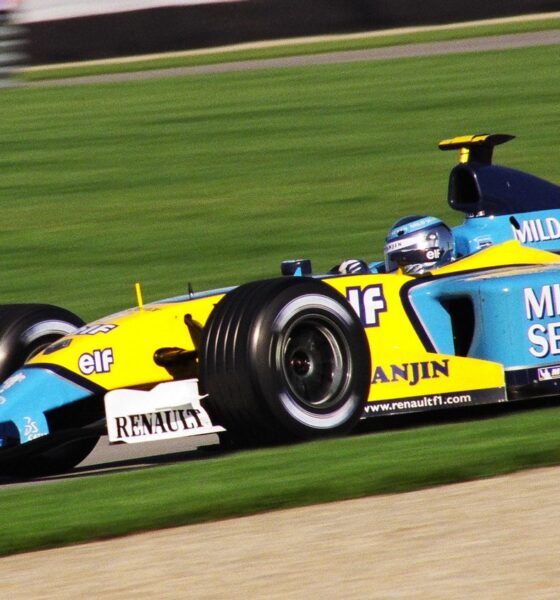 jarno trulli 2003 f1 renault r23
