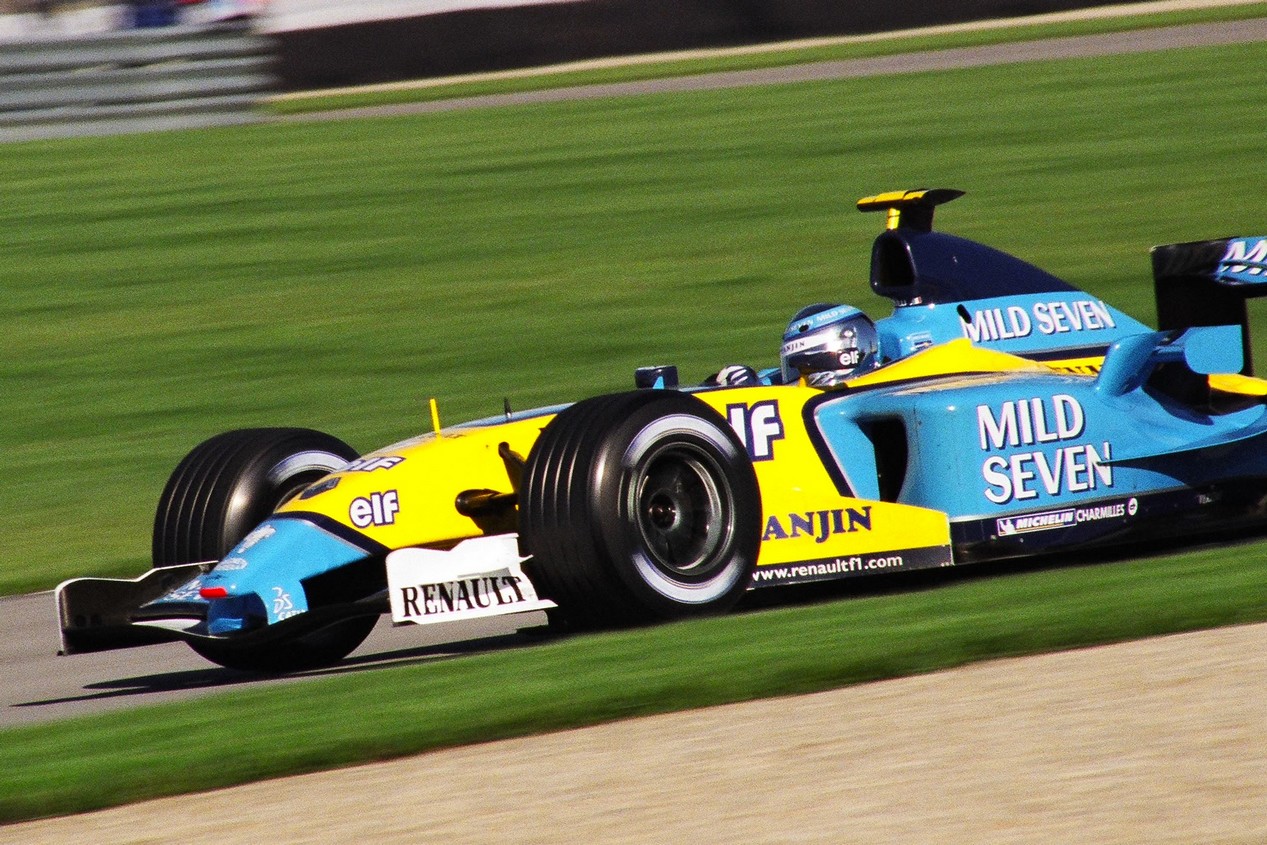 jarno trulli 2003 f1 renault r23