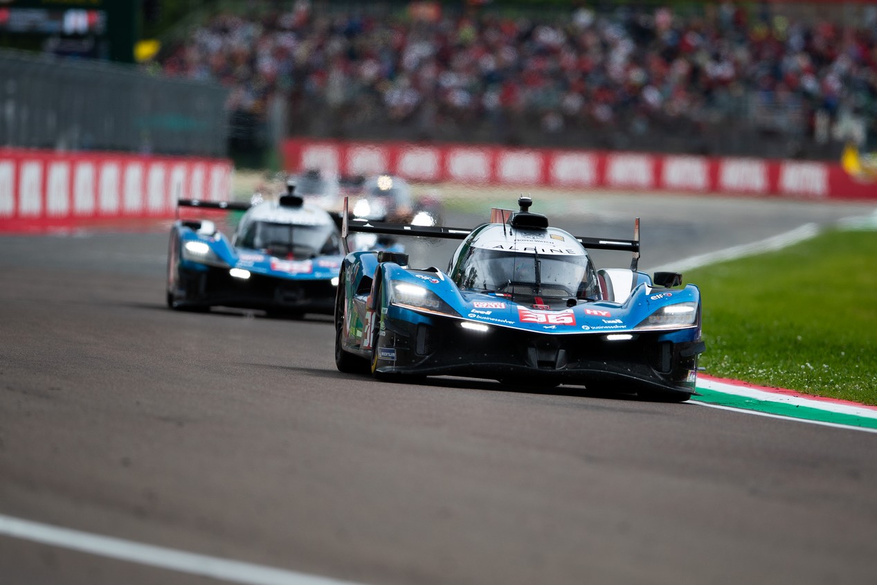 Alpine sur le circuit d'Imola, en Italie, le 20 avril 2025 pour le championnat du monde d'endurance WEC.