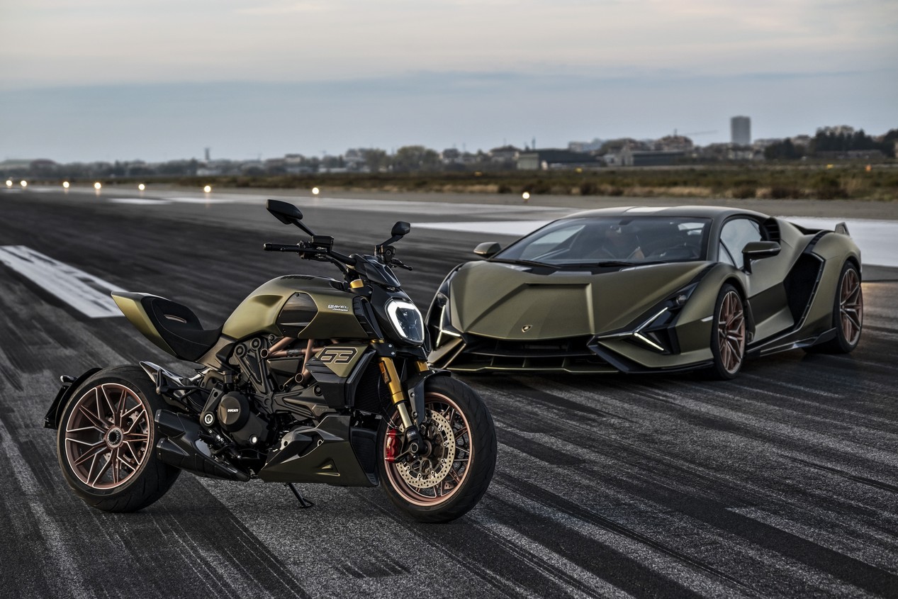Première collaboration entre Ducati et Lamborghini avec une moto Diavel 1260 et une auto Sian FKP 37