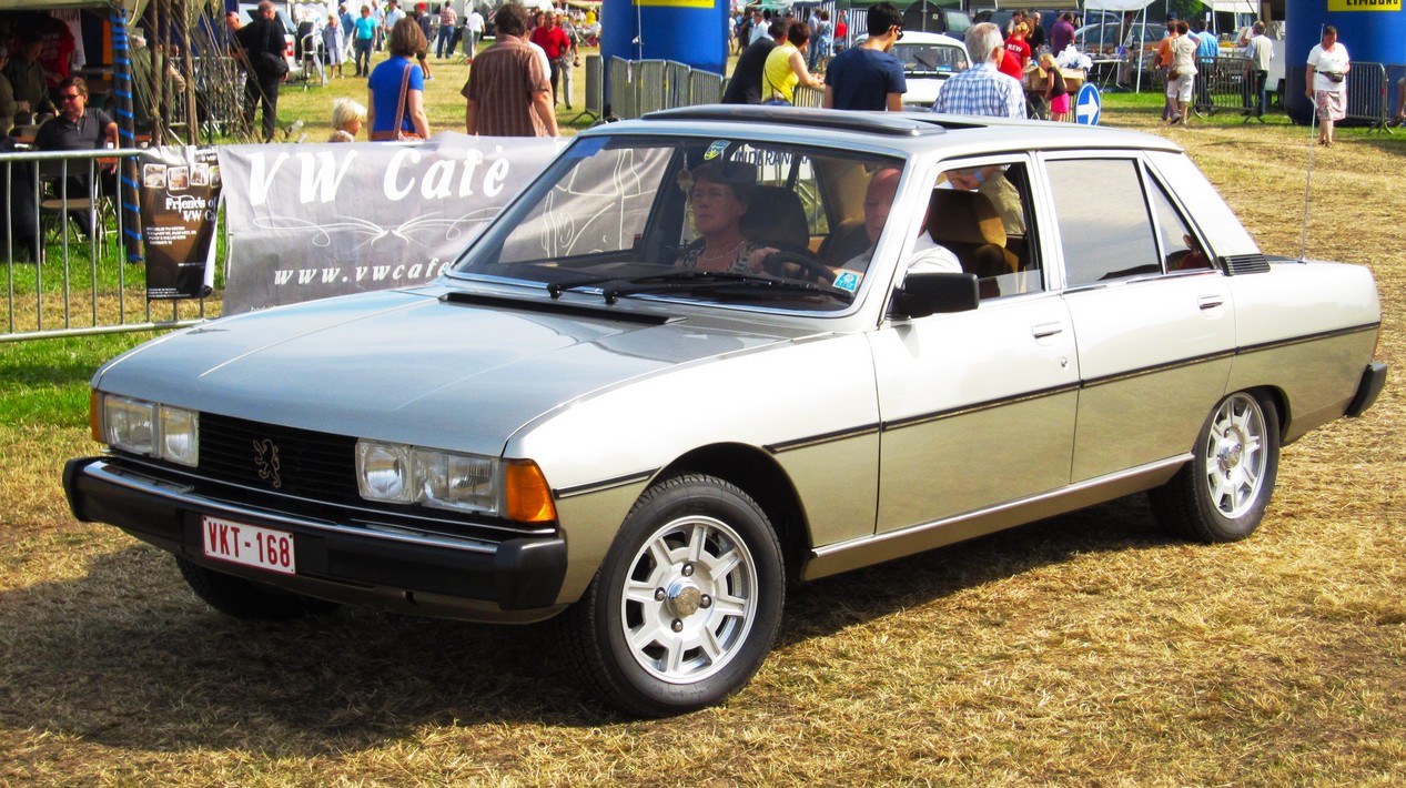 Peugeot 604 marron clair