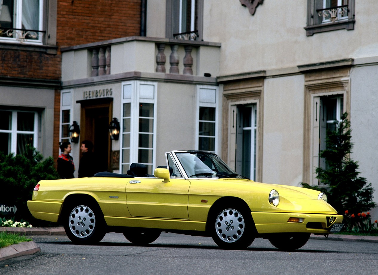 alfa romeo spider 1990