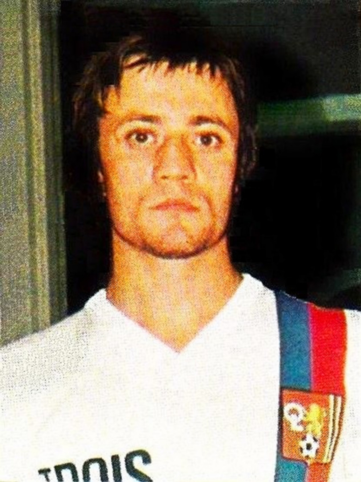 Photo du joueur de football français Bernard Lacombe, pour l'album Panini de l'Euro 1977, figurine N°107.