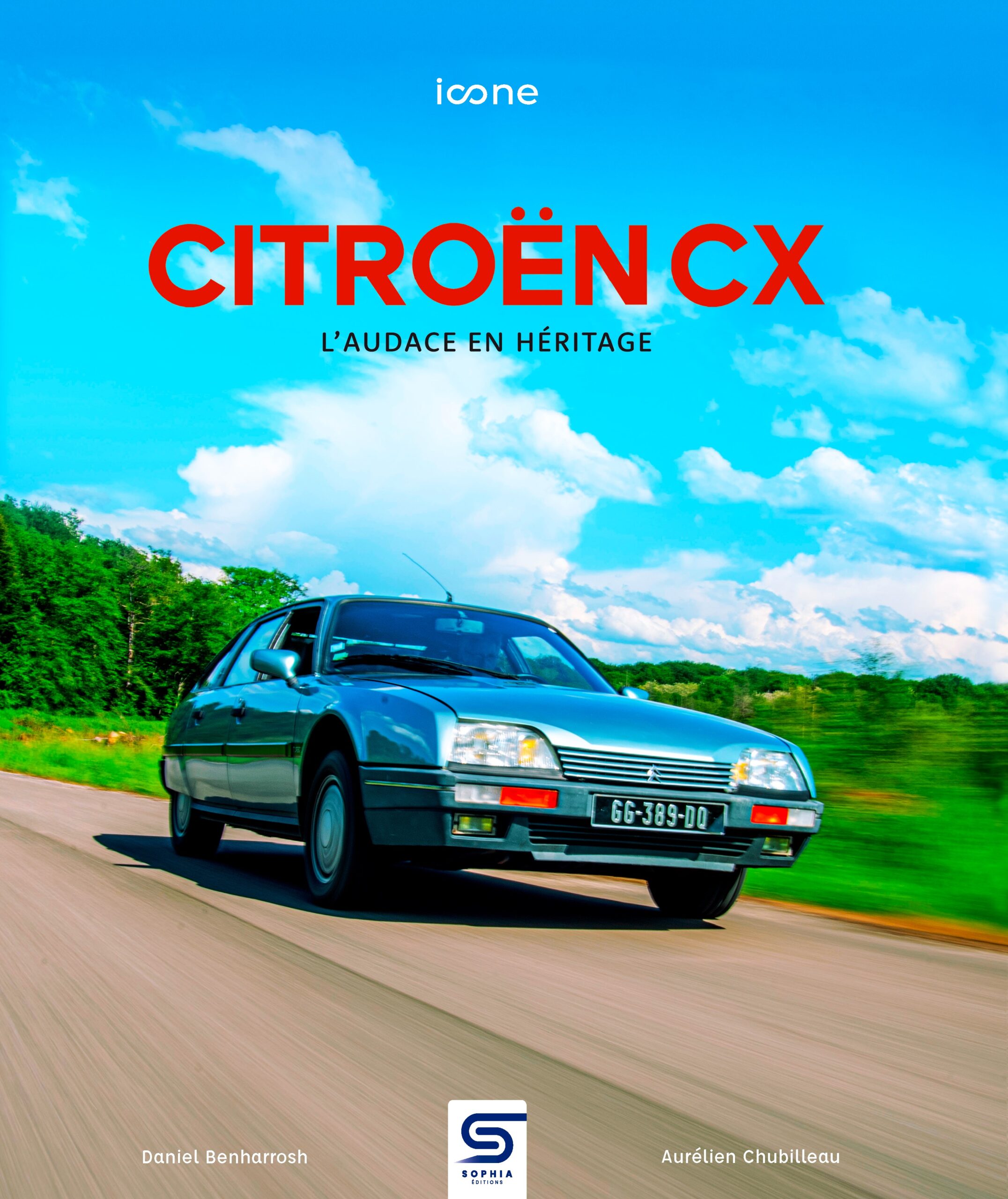 Livre retraçant l'histoire complète de la voiture Citroën CX