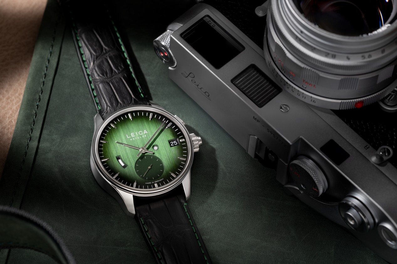 Montre Leica ZM1 modèle Urban Green avec bracelet en cuir de crocodile, modèle sorti en mai 2025