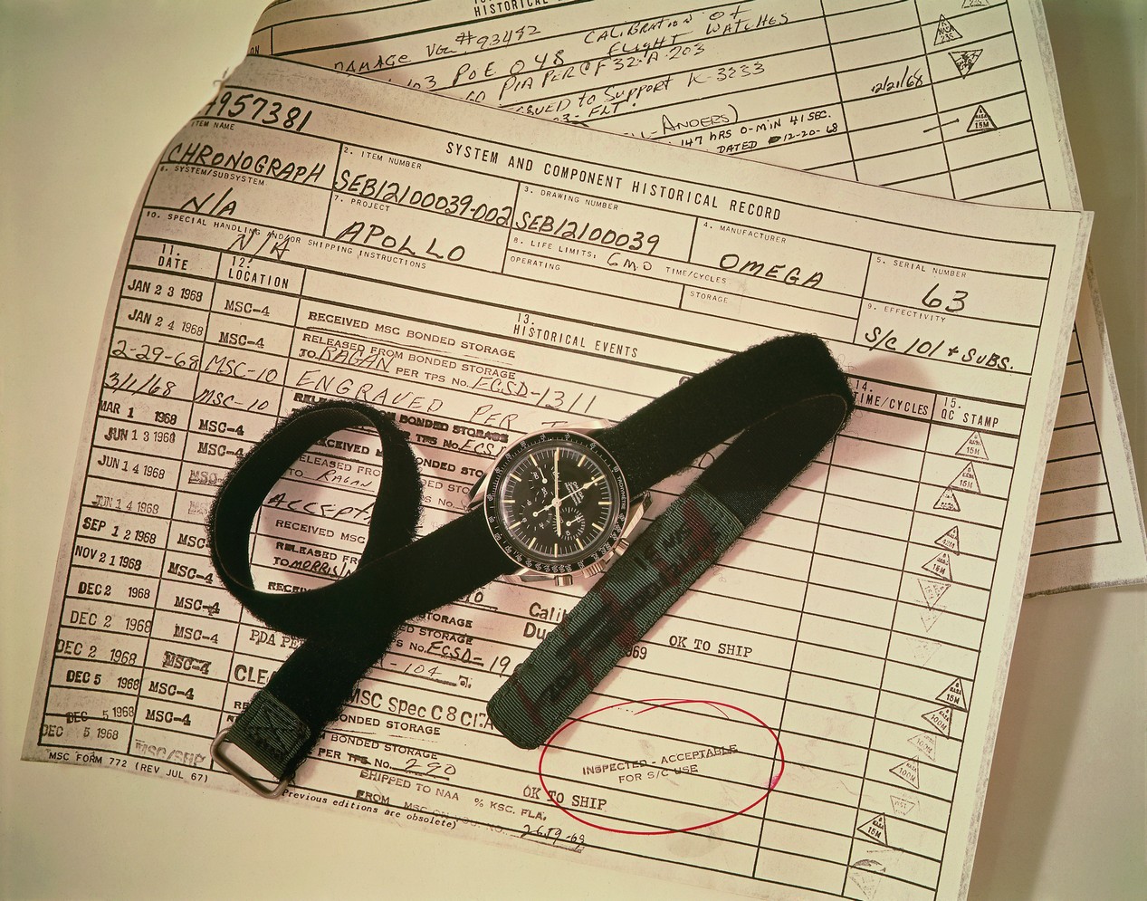 Montre Omega Speedmaster et son certificat de la Nasa en 1965