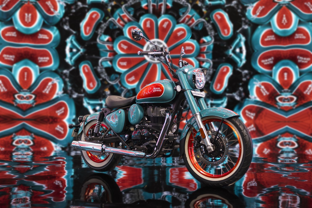 Moto vintage Royal Enfield Goan Classic 350 Trip Teal année 2025 en coloris bleue/orange/dorée/blanche.