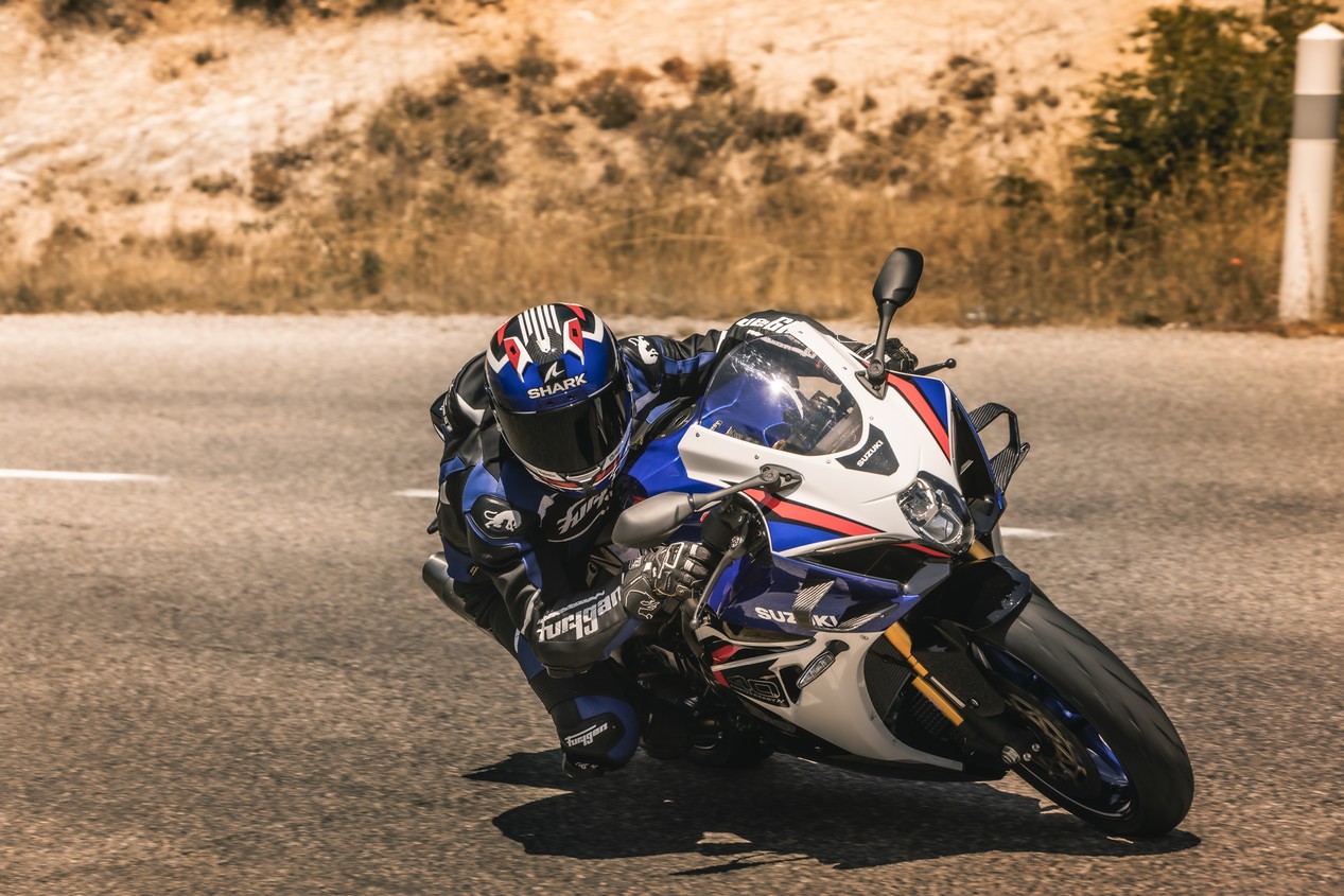 suzuki gsxr 1000 r 40 ans 2025 bleue 3