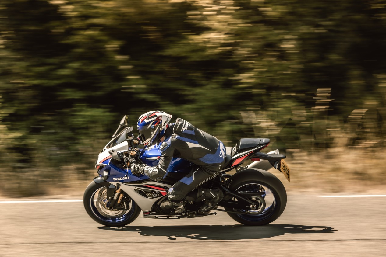 suzuki gsxr 1000 r 40 ans 2025 bleue 84