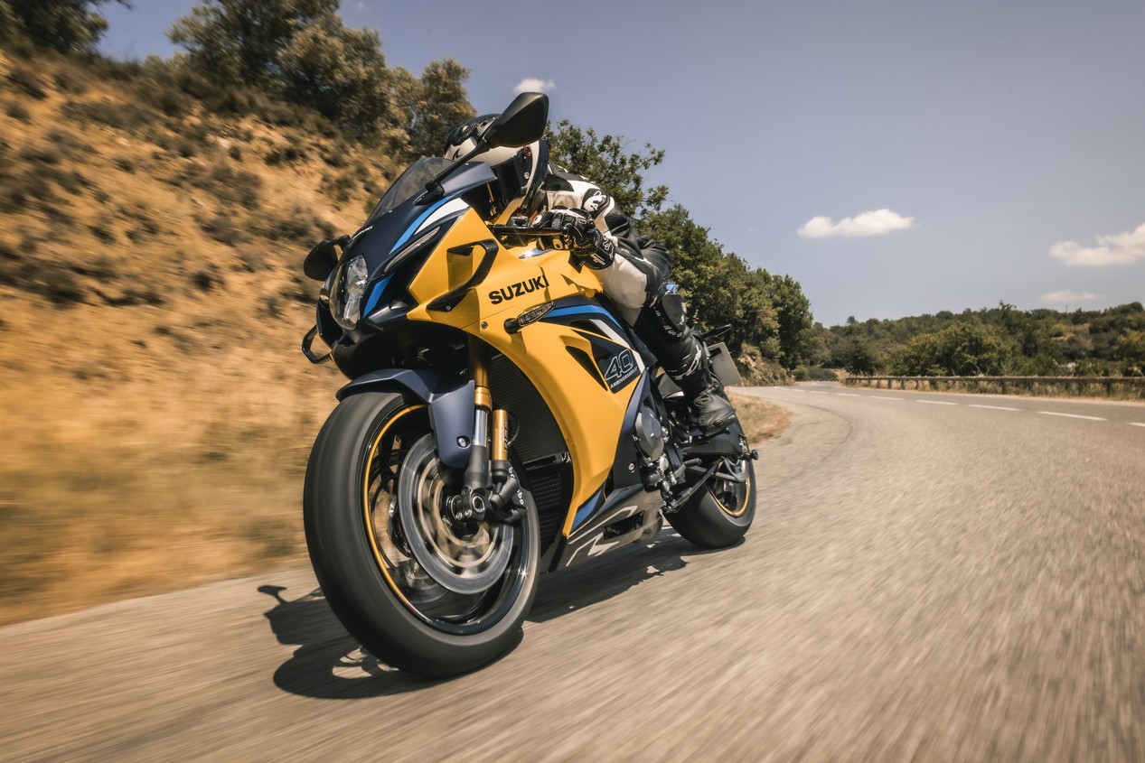 suzuki gsxr 1000 r 40 ans 2025 jaune 38