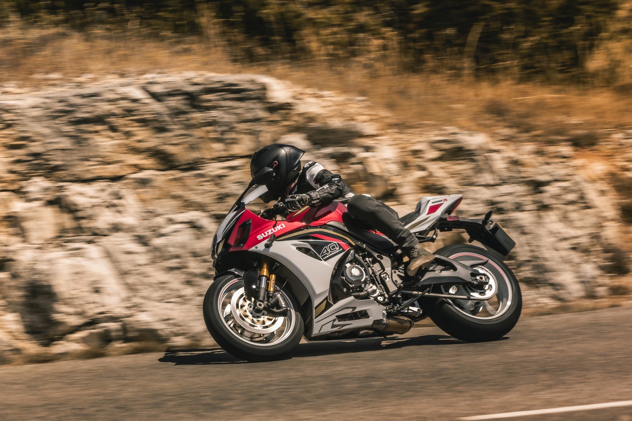 suzuki gsxr 1000 r 40 ans 2025 rouge 40