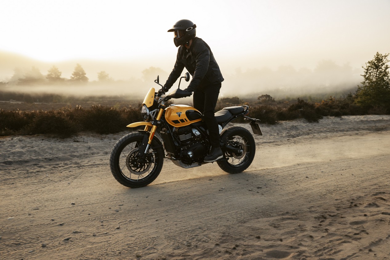 triumph scrambler 400 xc 2026 17