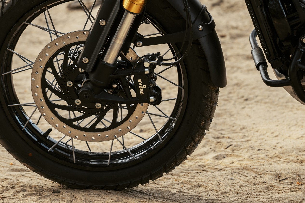 triumph scrambler 400 xc 2026 35
