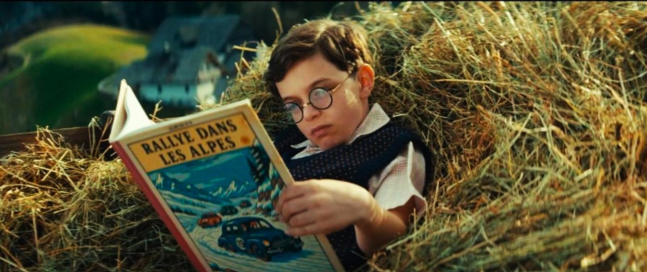 image tirée du film pour l'anniversaire des 70 ans de la marque automobile française Alpine