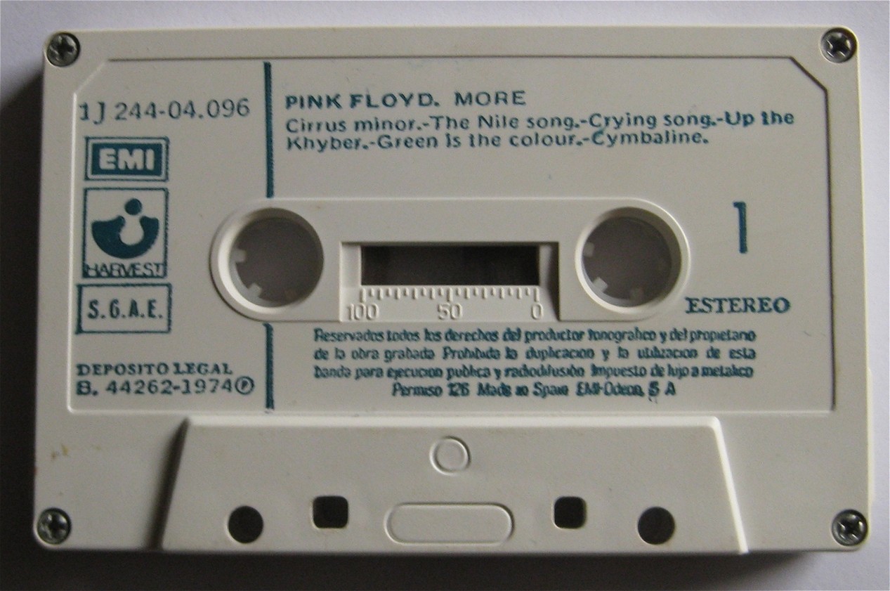 Photo d'une cassette audio des années 70 du groupe Pink Floyd, album More.
