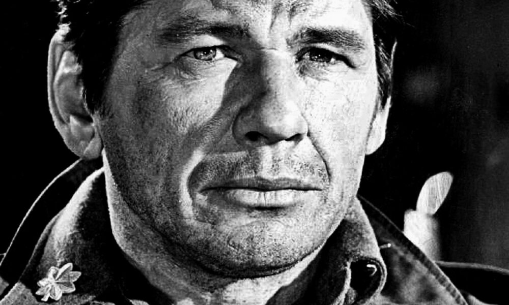 L'acteur américain Charles Bronson dans le film Battle Of The Bulge, en 1966