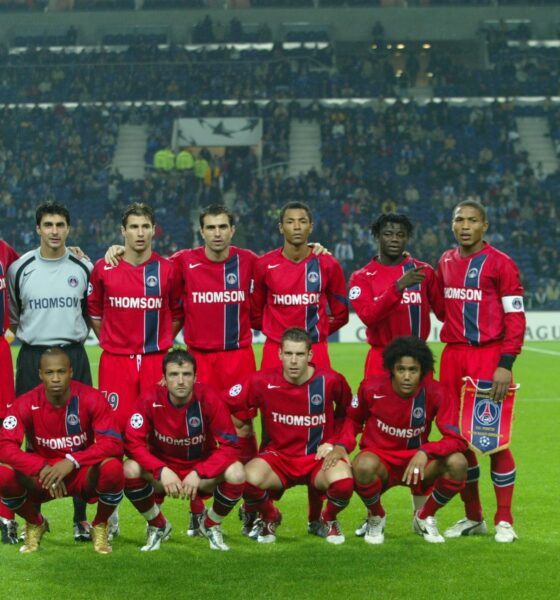 Photo en couleurs de l'équipe du PSG en 2004-2005