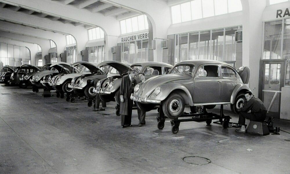 Usine de fabrication Volkswagen qui produit la Coccinelle