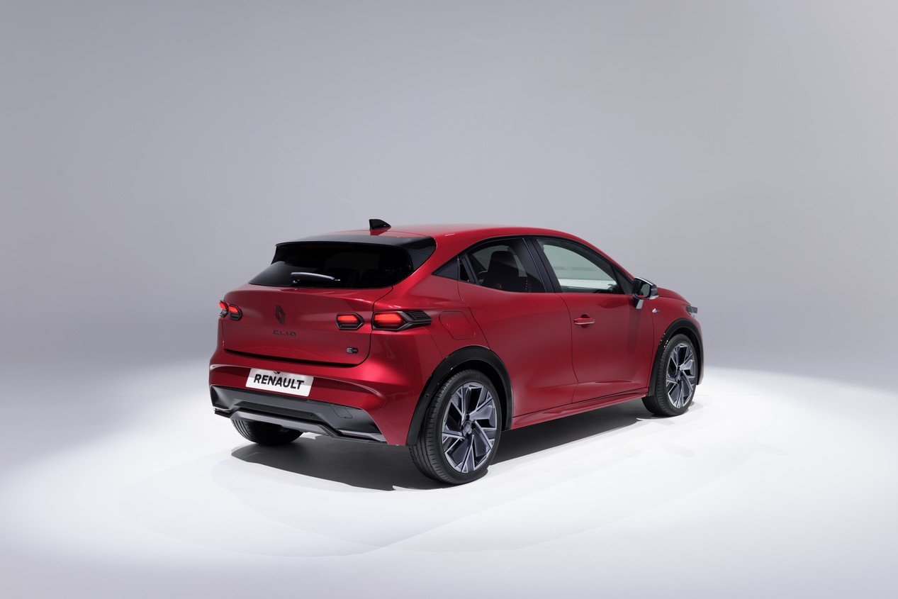 renault clio full hybrid e tech 2025 17