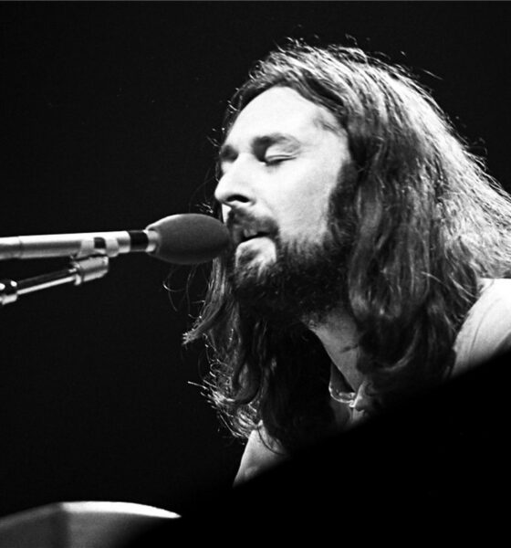 Photo noir et blanc de Rick Davies, le fondateur et chanteur/claviériste du groupe de rock anglais Supertramp en concert à Zürich le 9 décembre 1979.