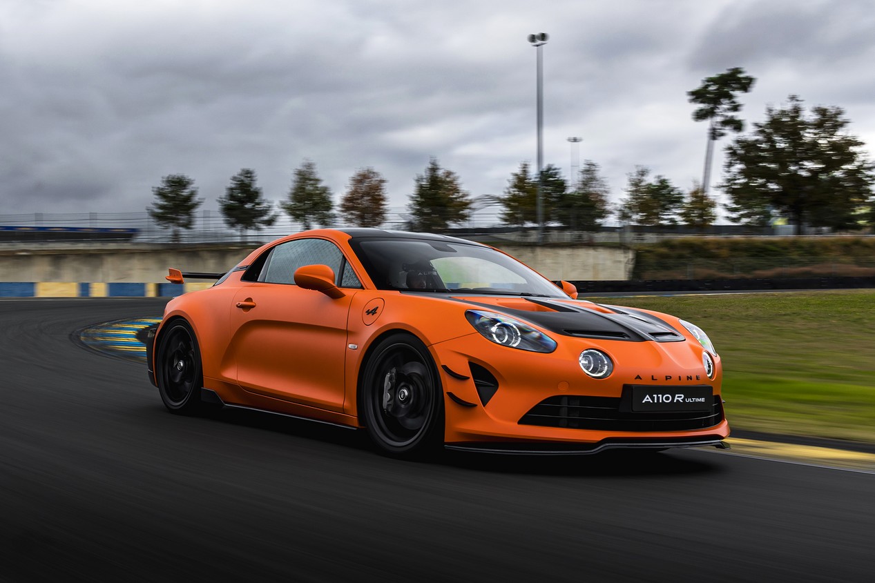 Nouvelle Alpine A110 R Ultime couleurs orange solaire mat modèle 2026