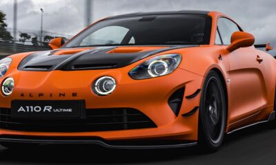 Nouvelle Alpine A110 R Ultime en coloris orange solaire sur le circuit du Mans, modèle 2026