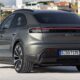 SUV Porsche Macan 4 modèle 2025 stationné