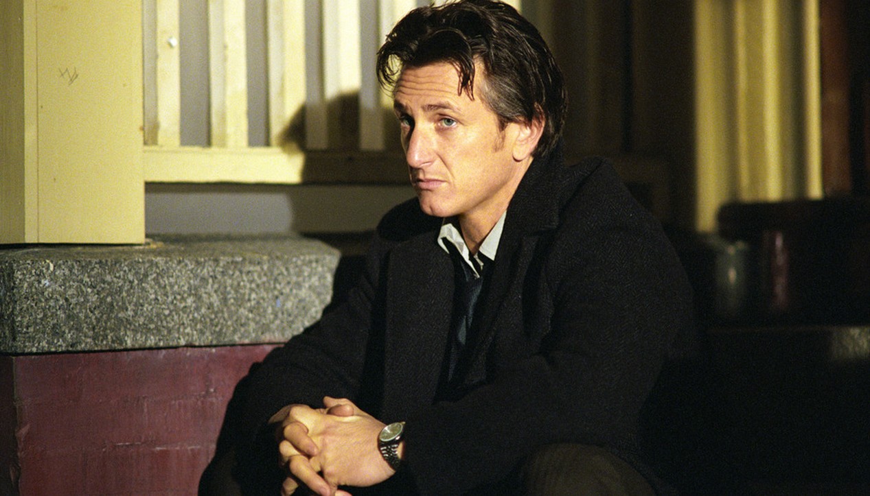 L'acteur américain Sean Penn sur le tournage du film Mystic River, réalisé par Clint Eastwood en 2003