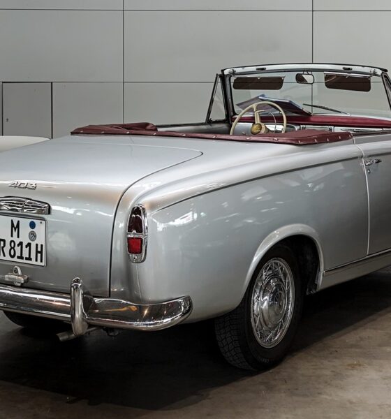 Peugeot 403 cabriolet grise