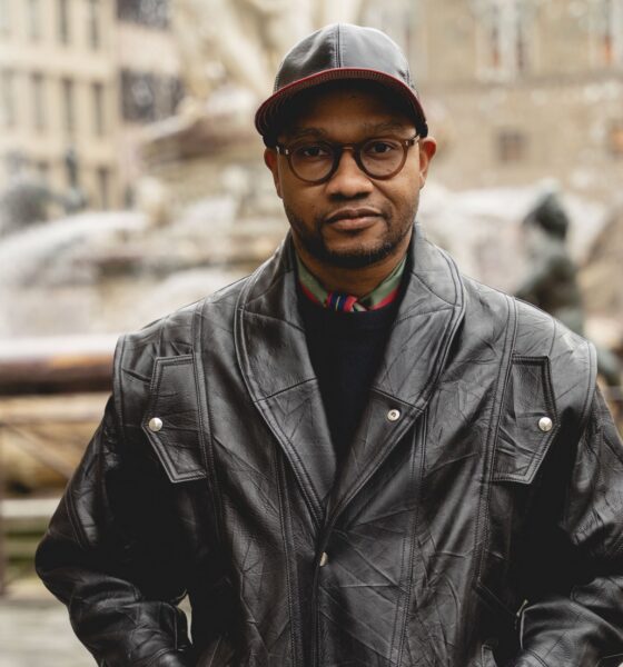 Homme portant la casquette Chapalac et le nouveau blouson en cuir friping de la marque Chapal