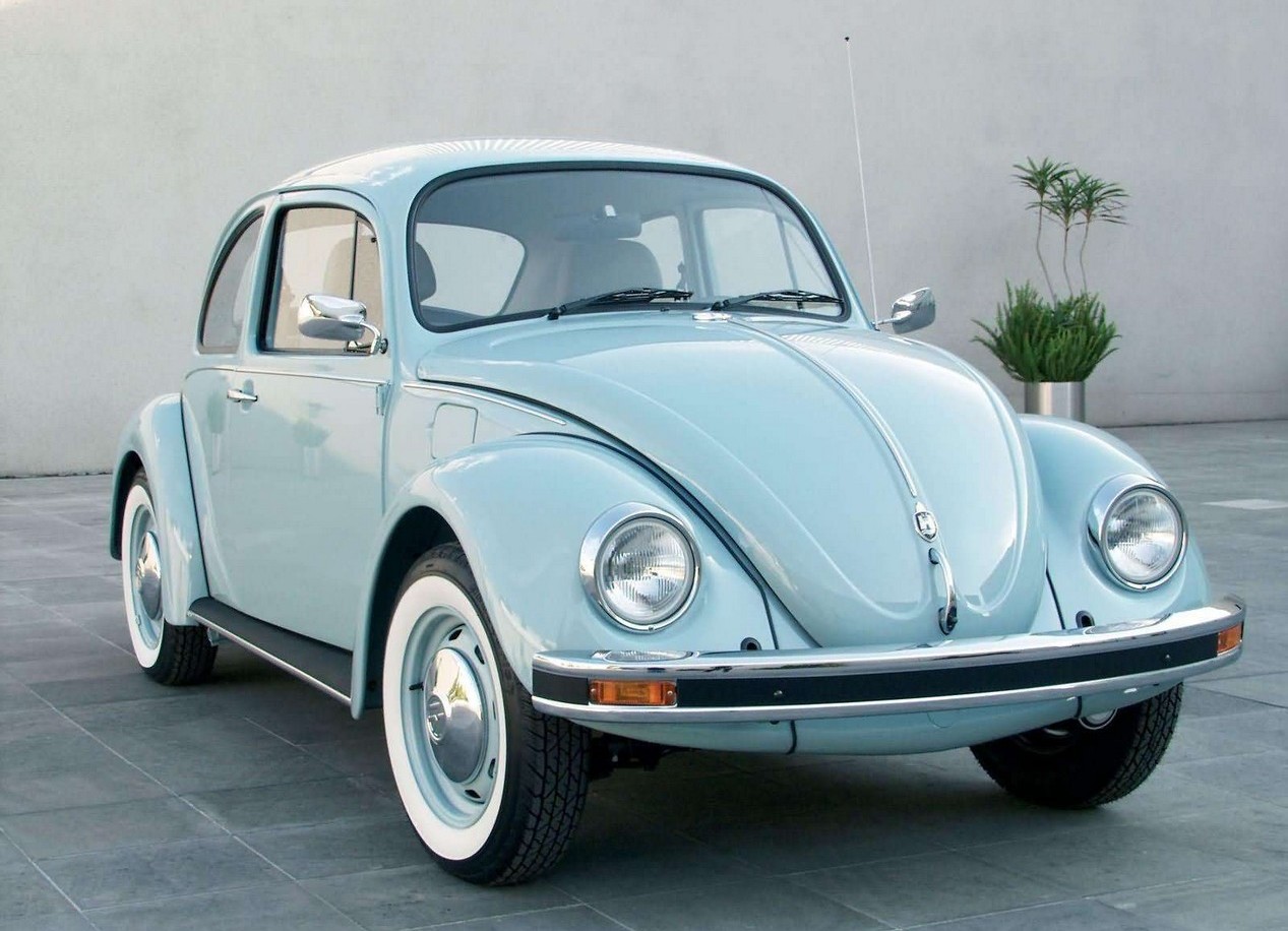 Volkswagen Coccinelle de 2003. Dernier modèle produit au Mexique de couleur bleue