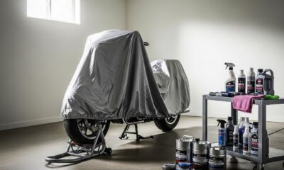 Moto bâchée pour l'hivernage