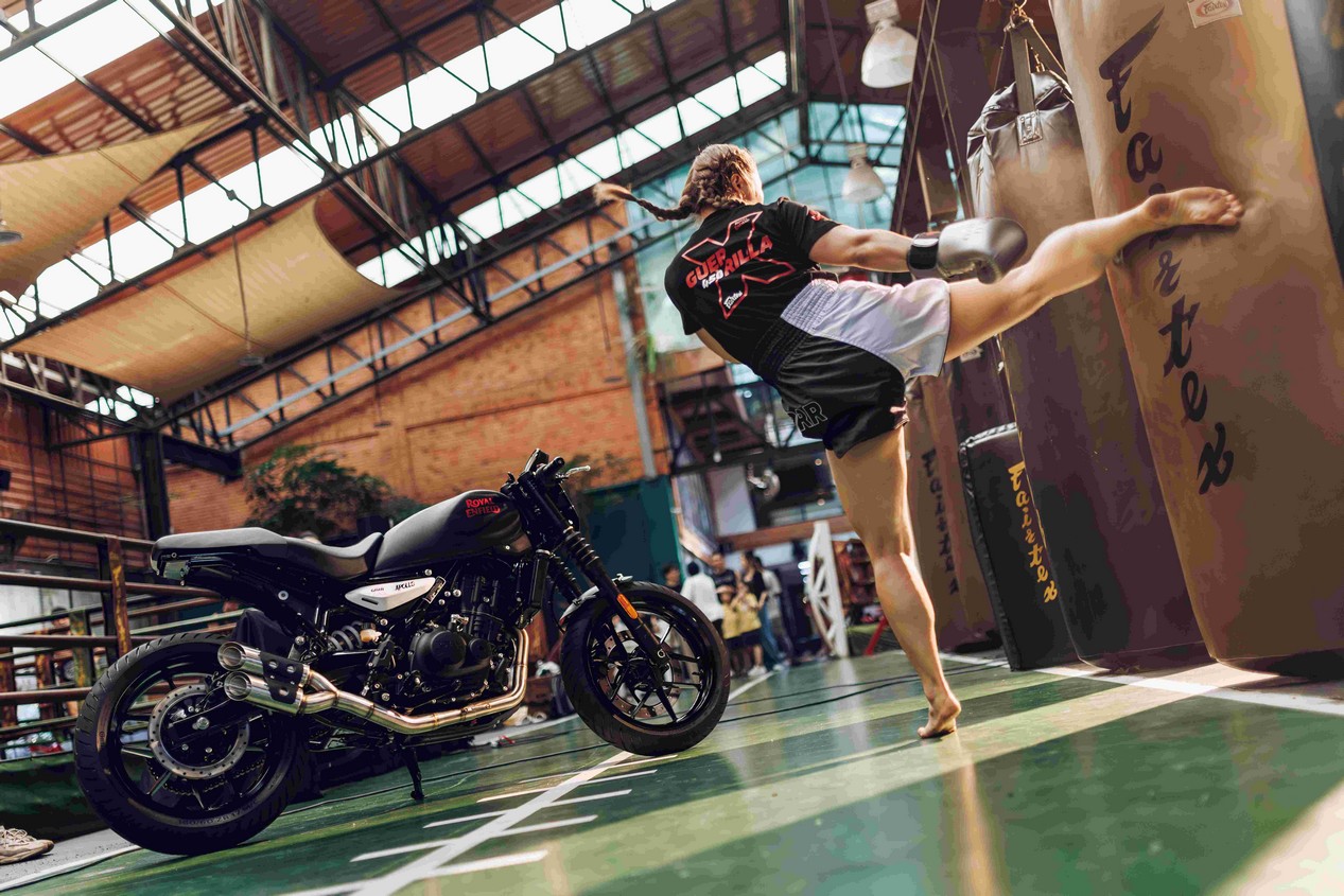 Nouvelle moto Royal Enfield Guerrilla 450 APEX GRRR X FAIRTEX modèle 2026