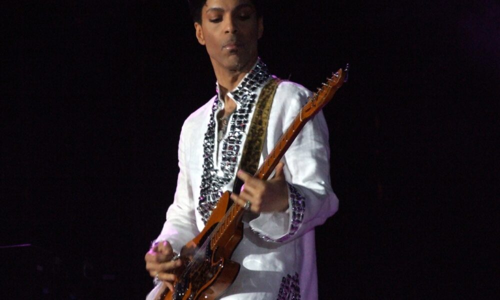 Le chanteur Prince à Coachella sur scène le 26 avril 2008