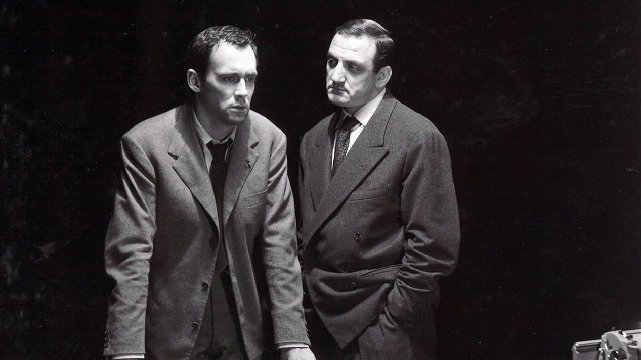 Maurice Ronet (Julien Tavernier) et Lino Ventura (Inspecteur Cherier) dans le film de Louis Malle "Ascenseur pour l'échafaud".