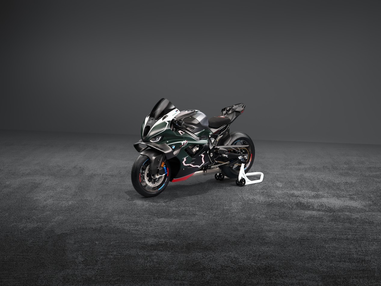 bmw m 1000 rr 2
