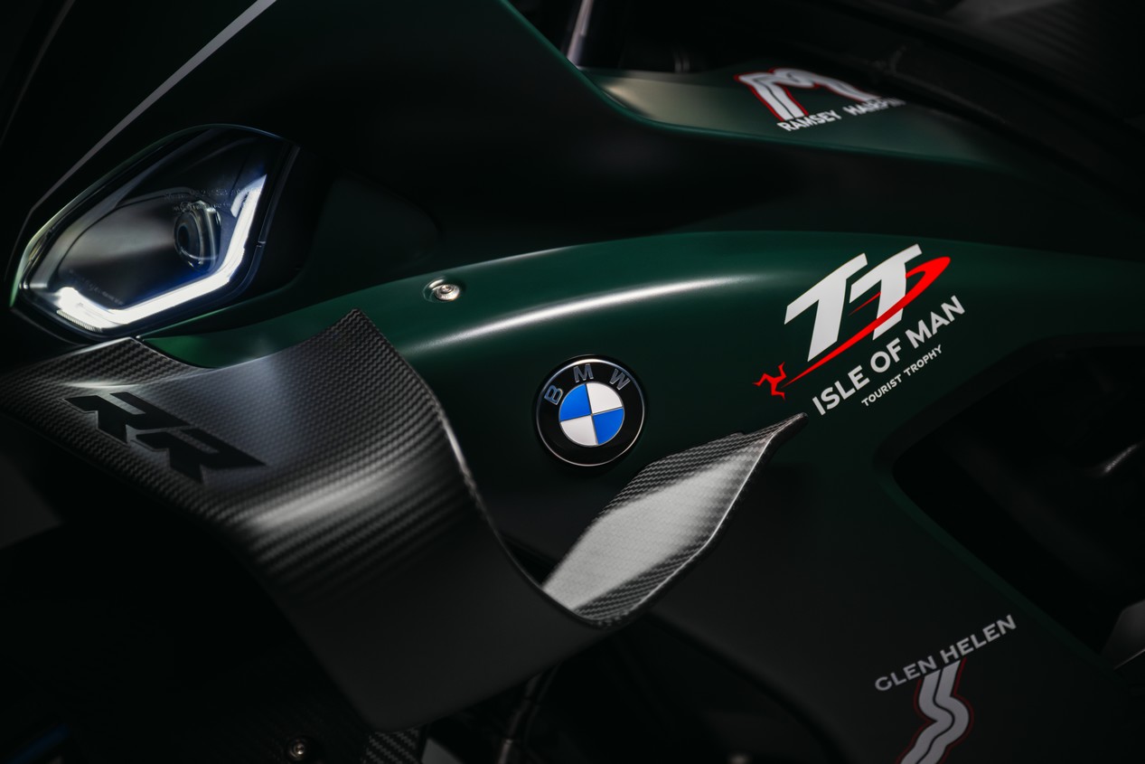 Nouvelle moto Bmw M 1000 RR Limited Edition Isle Of Man TT modèle 2026 noir et vert