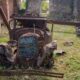 Vieille carcasse de voiture à Oradour sur Glane