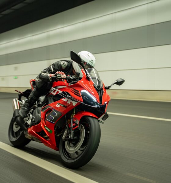 Nouvelle moto sportive QJMOTOR SRK 800 RS modèle 2026