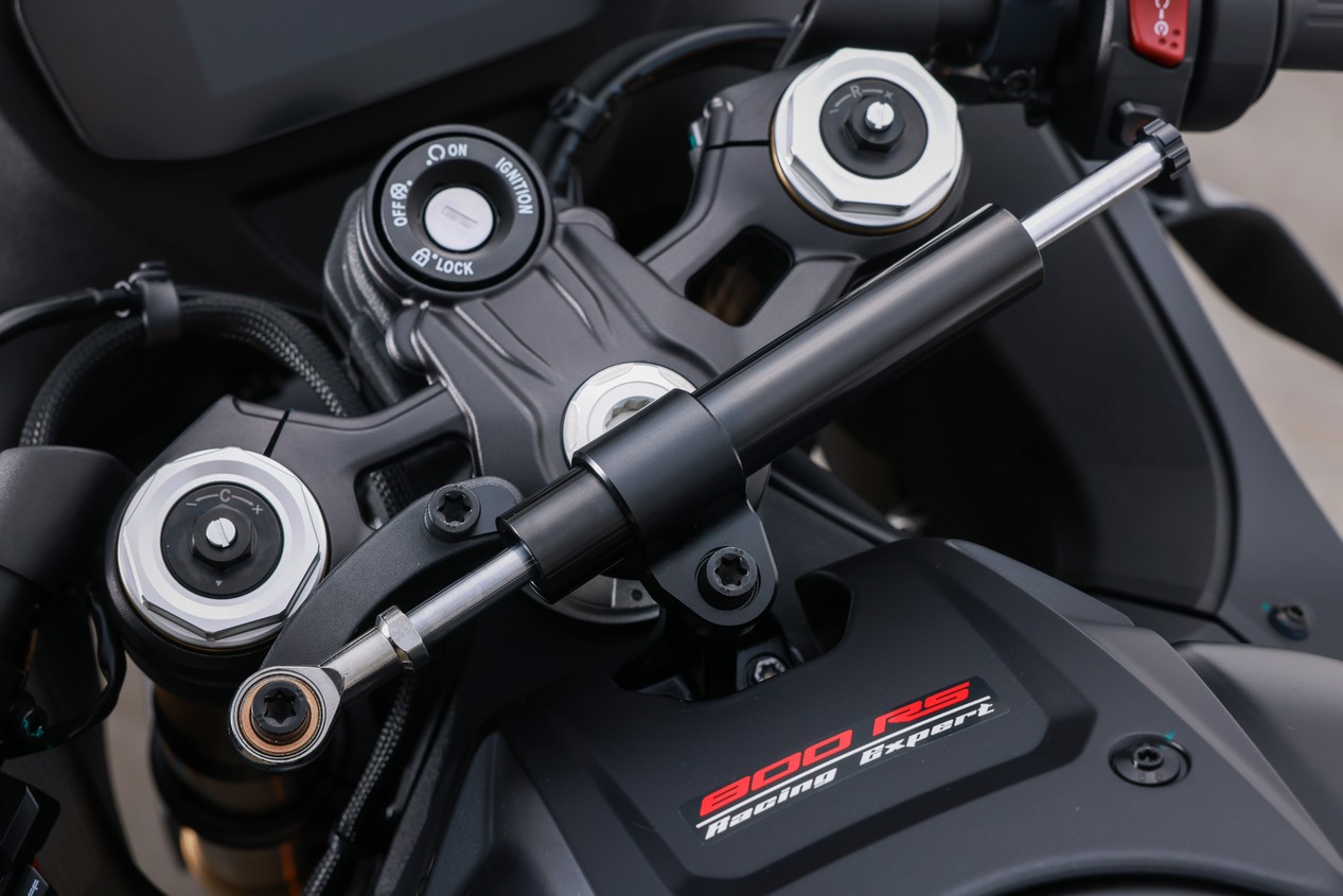 qj motor srk 800 rs details 3