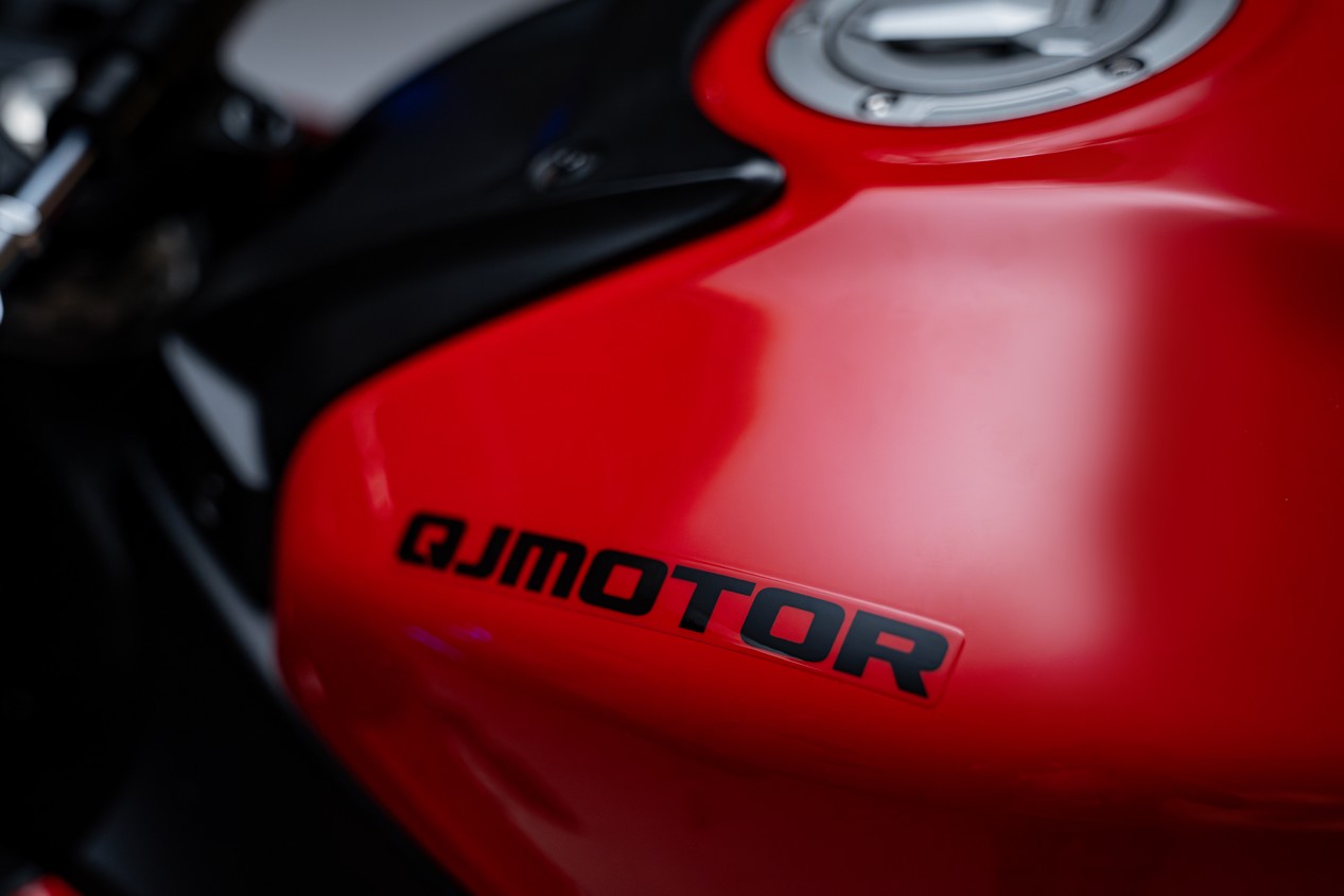 qj motor srk 800 rs statique 9
