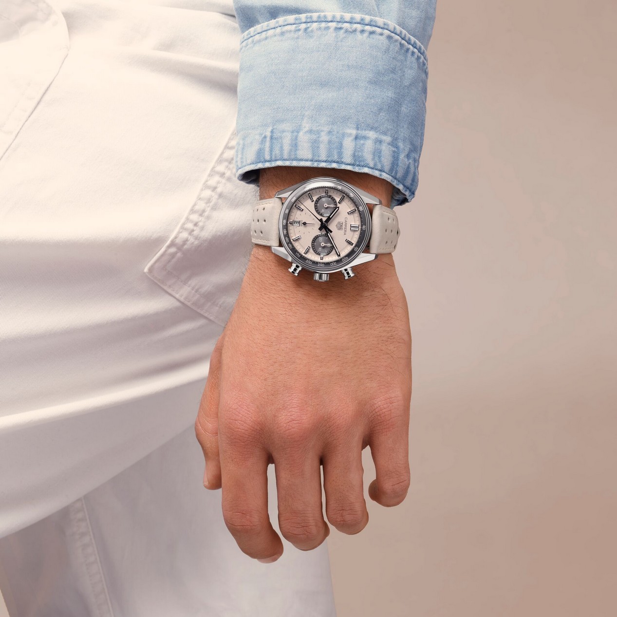 Montre Tag Heuer Carrera Chronograph Limited Edition portée au poignet