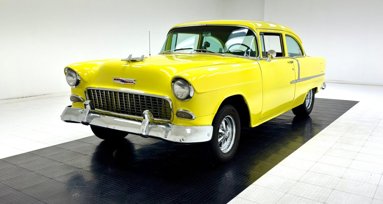 Chevrolet 210 de 1955 jaune